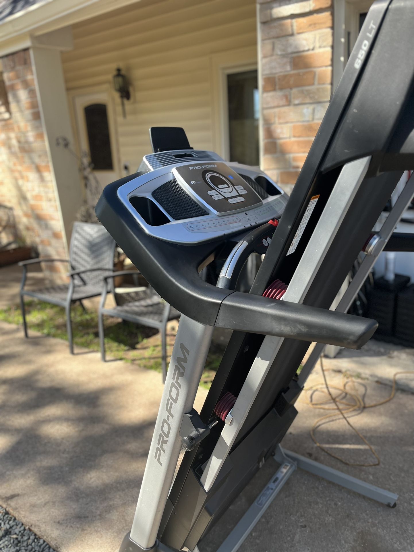 Pro Form 650 Lt Treadmill (delivery Available Extra Fee)