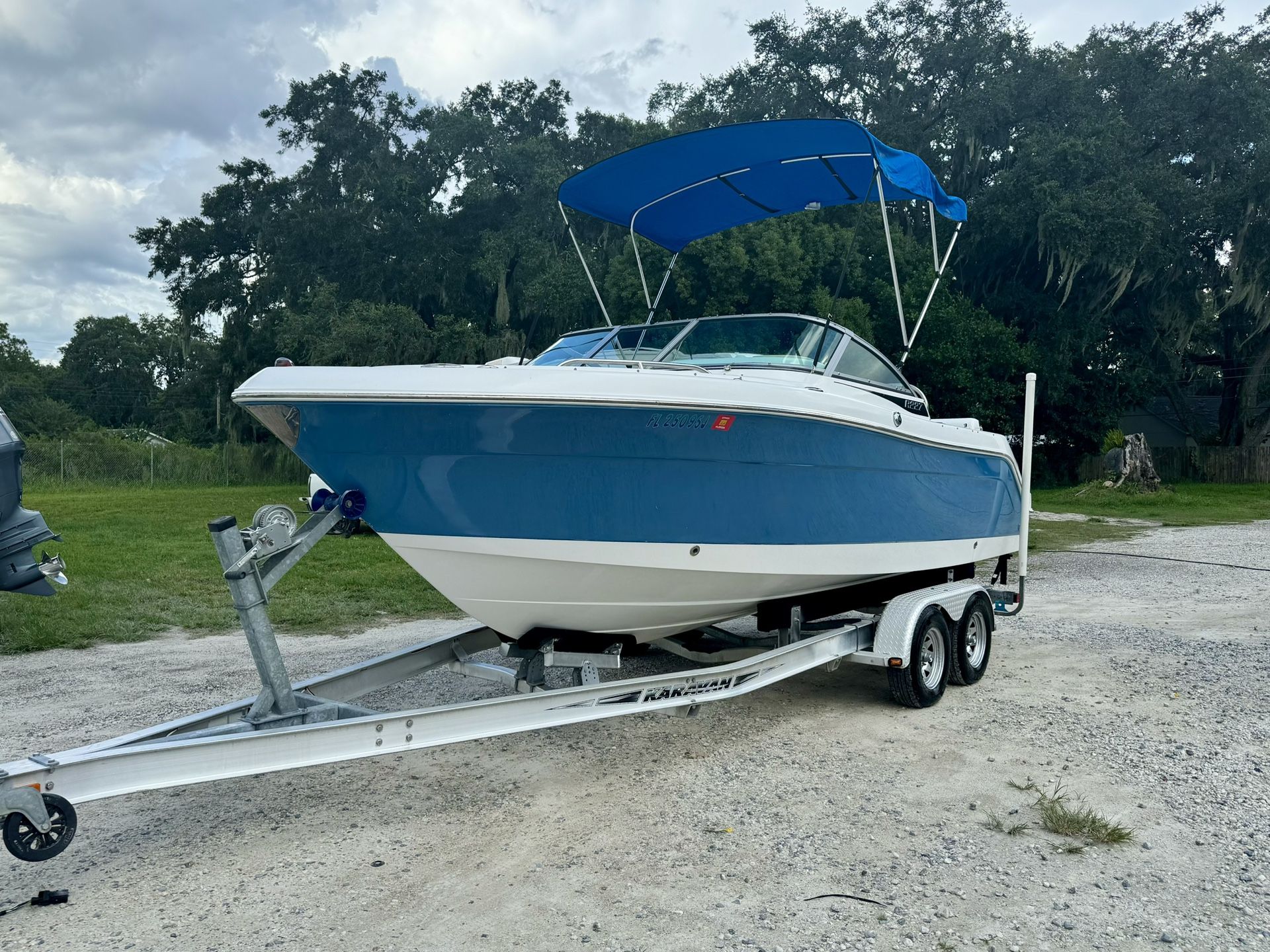 2013 Robalo R227