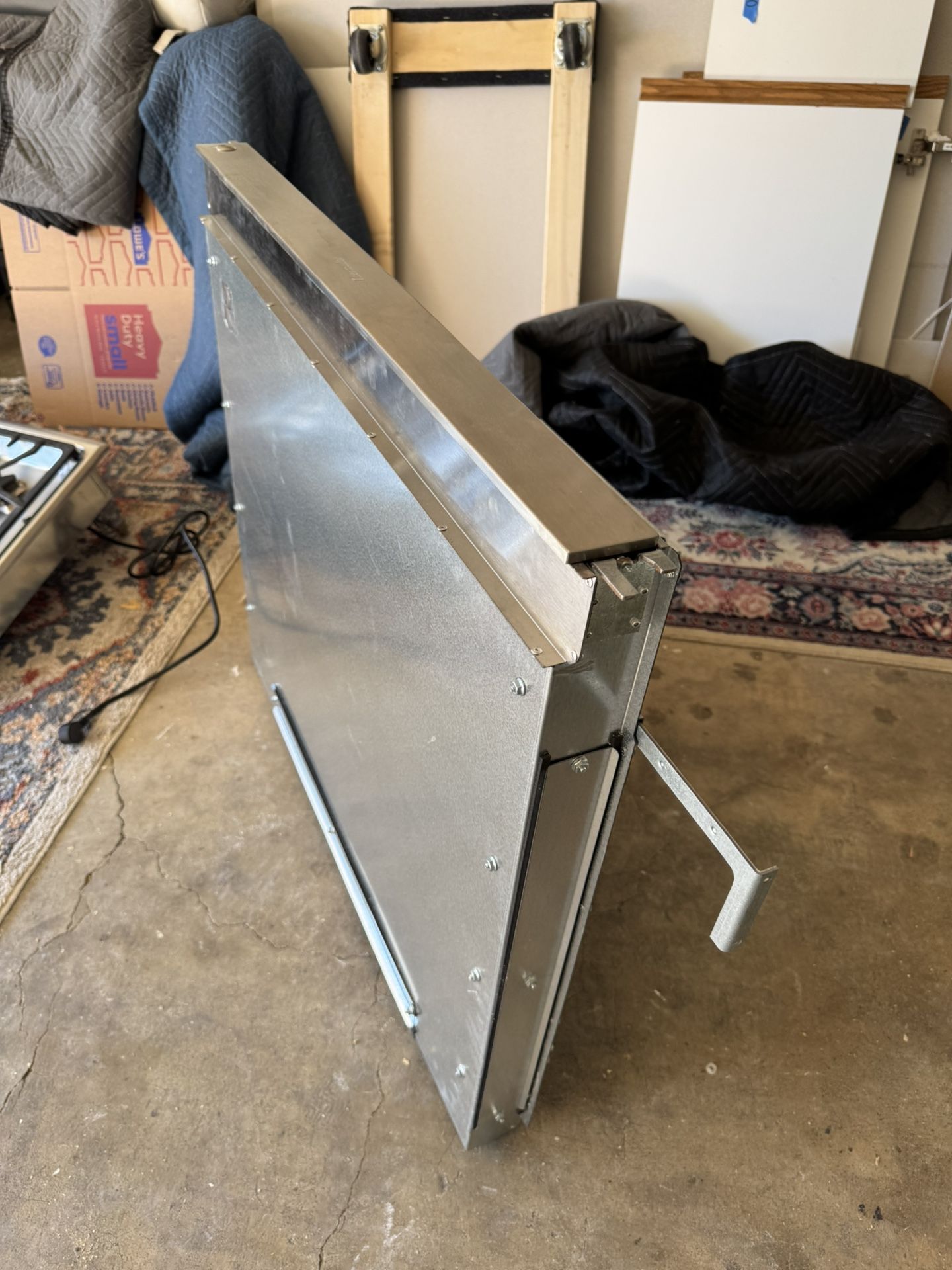 Thermador 33” Stainless Steel In-Counter Downdraft Vent