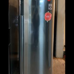 LG - 5.8 cu. ft. W Single Door Upright Freezer 
