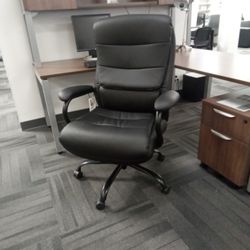 The Endurance Big & Tall Executive Office Chair