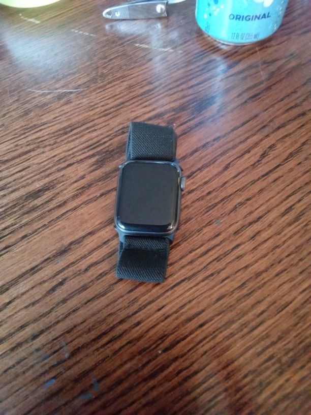 Unlocked Apple Watch Gen 4
