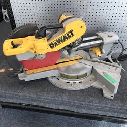Dewalt 12” Sliding Compound Miter Saw DWS780