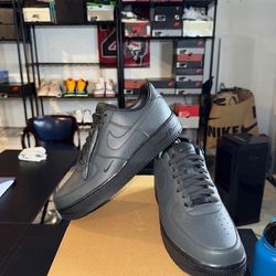 Air Force 1 Triple Triple Black