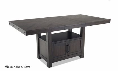 Table with 6 chairs
