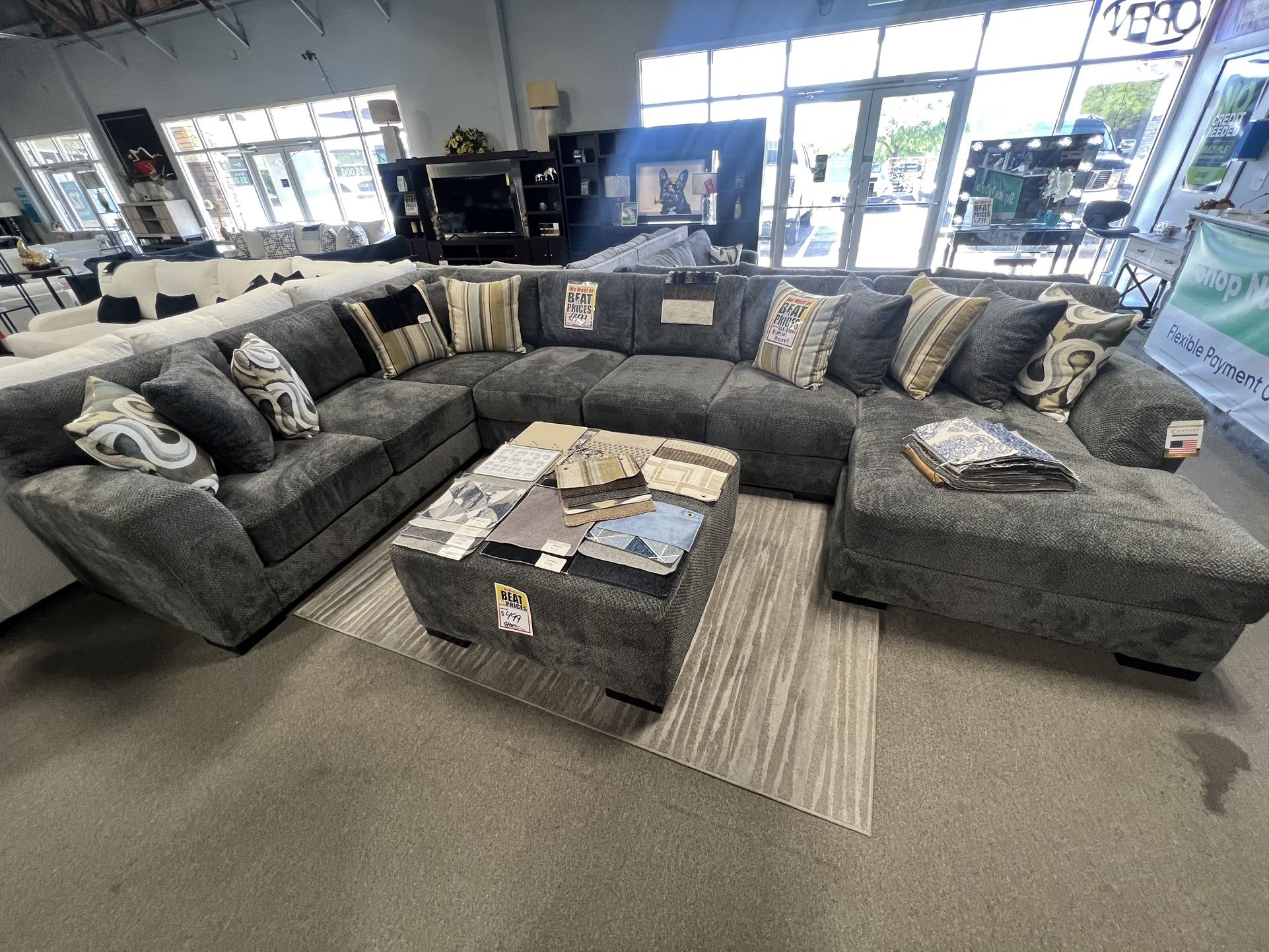 Customizable Oversized Sectional $3999🩶 Multiple Colors Available ‼️