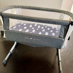 Baby Delight Beside Me Bassinet & 6 Sheets