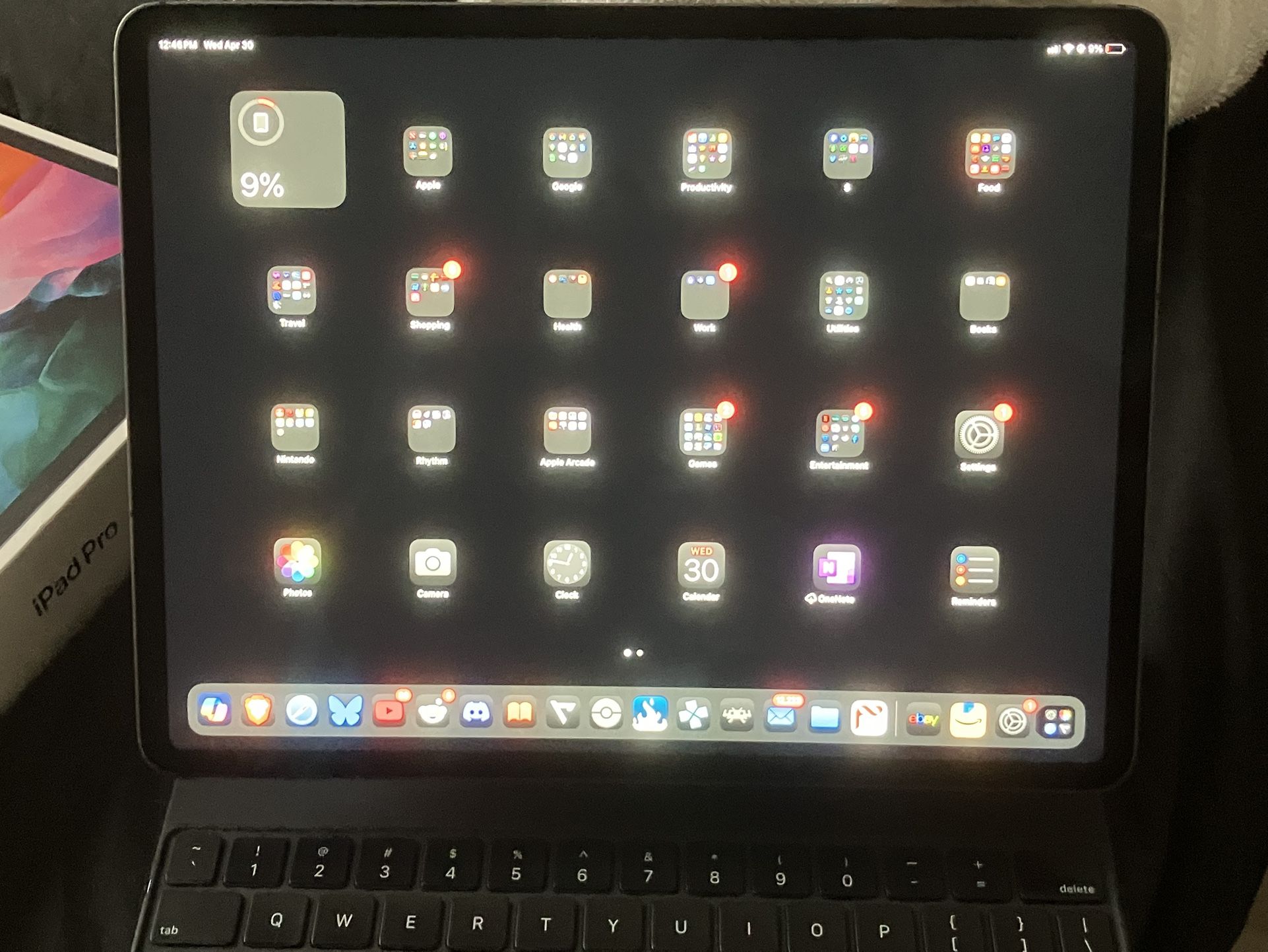 iPad Pro 4th Gen 12.9 Inch 256gb WI-FI + Cellular with Magic Keyboard And Apple Pencil (Read Description)