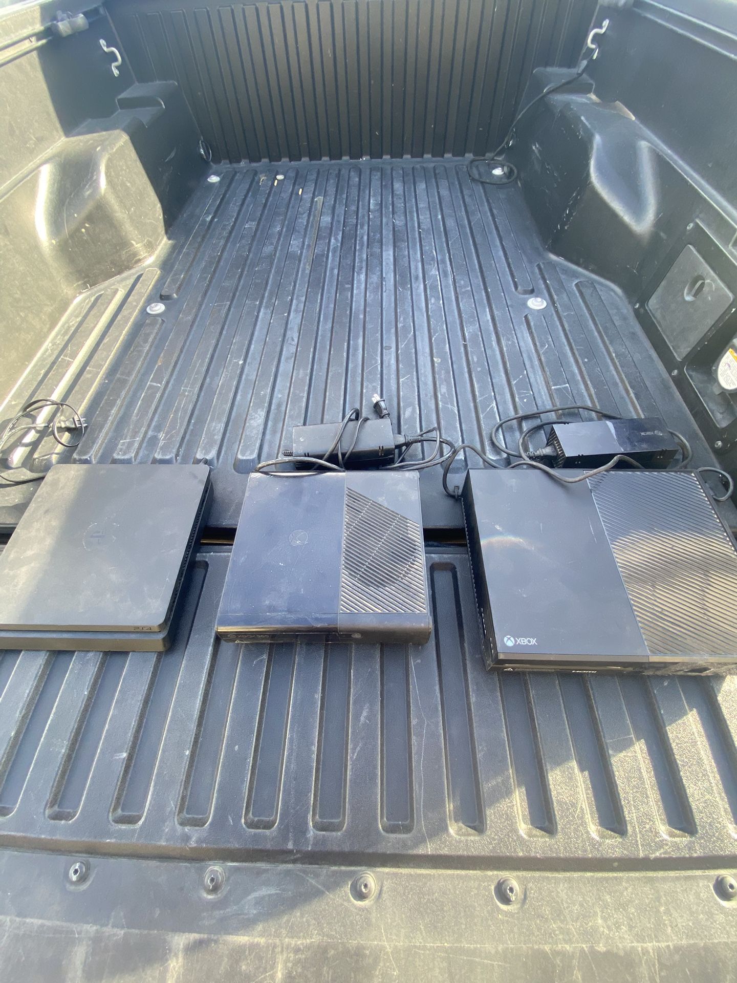 PS4, Xbox Consoles
