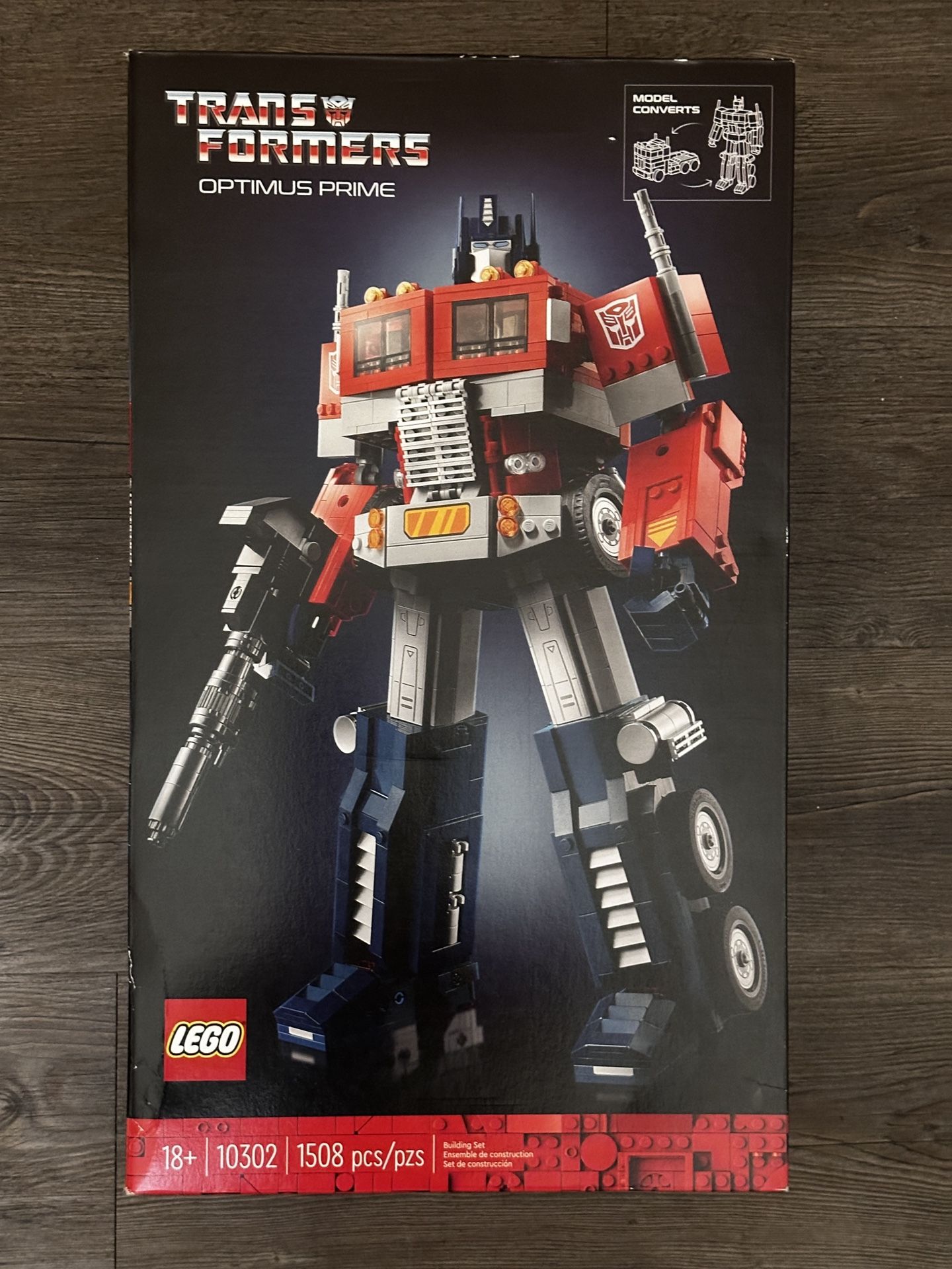 Brand New Lego Transformers Optimus Prime (10302) Minor Shelf Wear