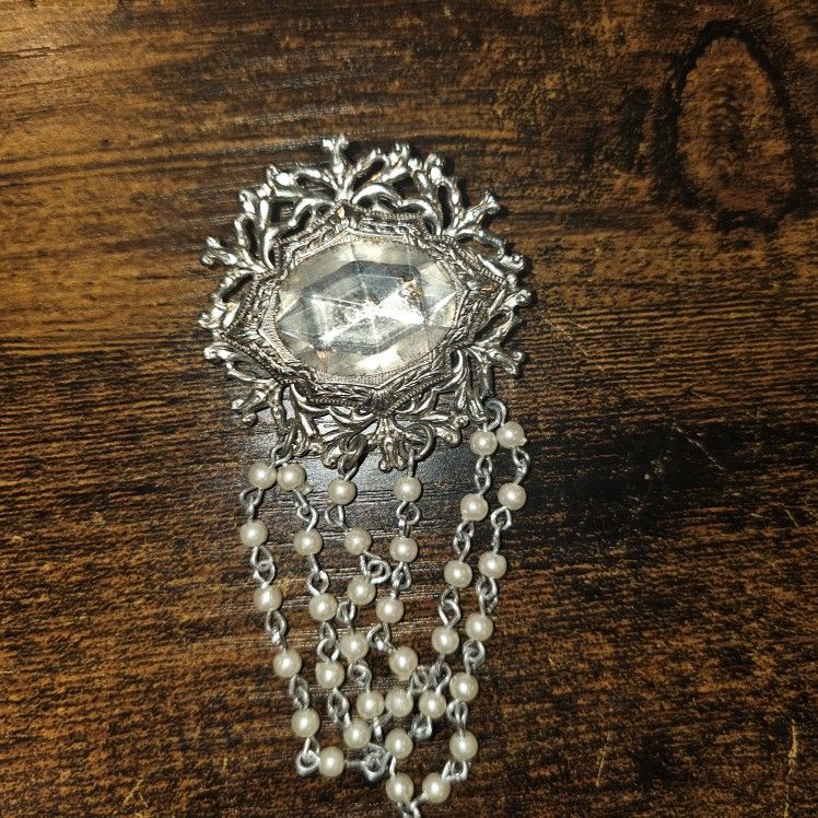 Vintage Style Brooch
