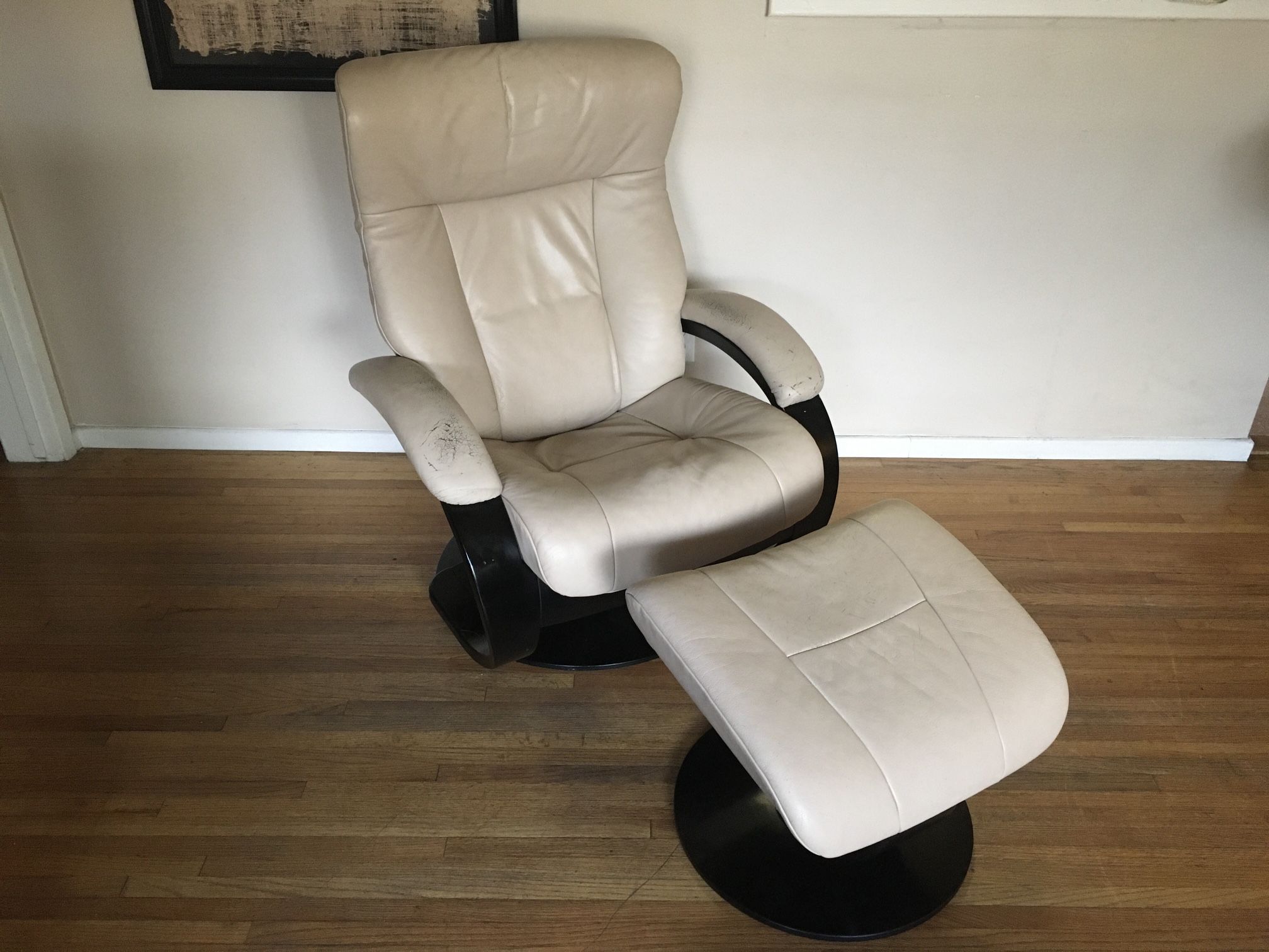 Fjords Hjellegjerde Northern Comfort Recliner & Ottoman, Off White Leather