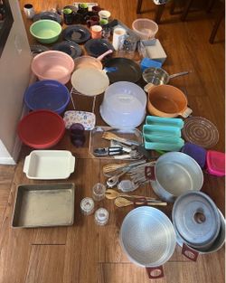 All or Nothing These Random Kitchen Stuff for 30$