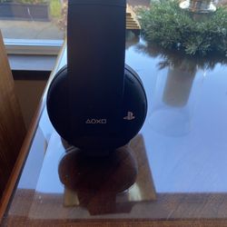 Play Station Gold Wireless Headset