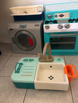 Little Tikes & B. Toys Pretend Play Appliance Bundle (Oven, Washer, Sink)