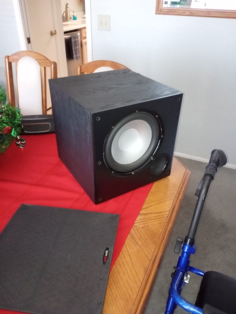 Polk Audio Amplified Subwoofer