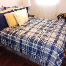 Full Size Bedding, New. $30.00