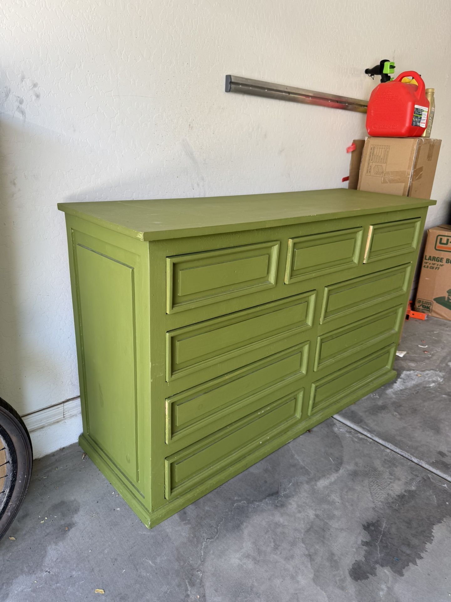 Used Dresser- 9 Drawers