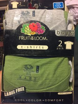 2 pack Boys large t-shirts.