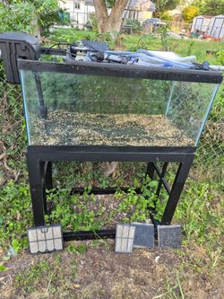 2 aquariums withstands.