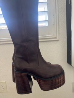 Dolls kill Delia’s 70’s platform boots bratz boots