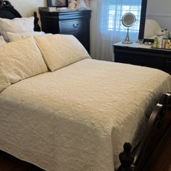 6 Piece Set For Sale; Mattress Not Included 