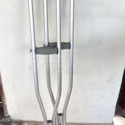 Deluxe Crutches Set 