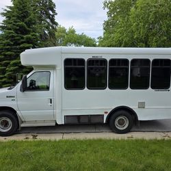 2009 Ford E-350
