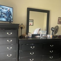 Bedroom Set With
