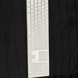 Apple Magic Keyboard 