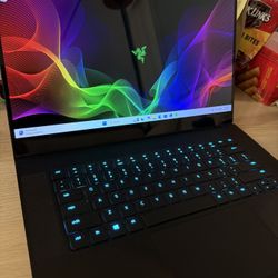 Razer Gaming laptop pc i7 10875h 32gb ram rtx3080 1tb ssd