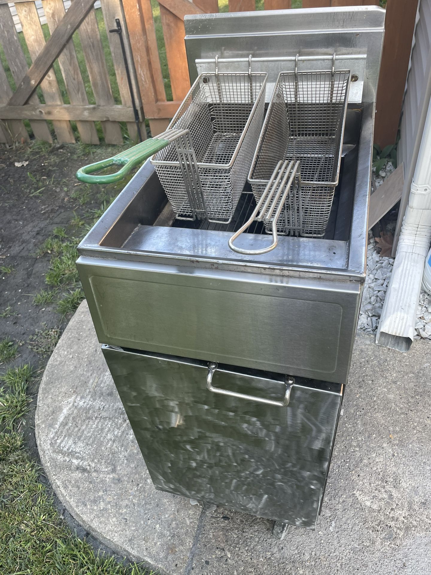 Frymaster GF14 - SD Gas Fryer, 40 lb.