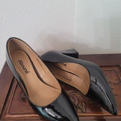 Women's Shoes 6M $5