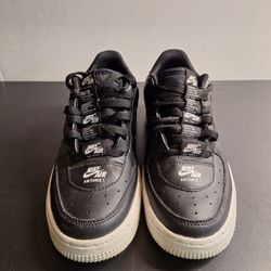 Nike Air Force 1 Low LV8 3 SIZE 4.5y