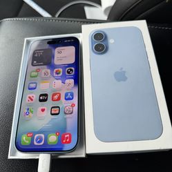 iPhone 17 (Light Blue)