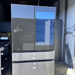 Bespoke 29 cu. ft. Standard Depth 4-Door French Door Refrigerator in Charcoal Glass, Black/Charcoal with AI Family Hub+