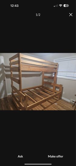 Bunk bed (twin over full