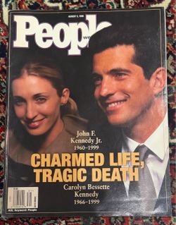 PEOPLE MAGAZINE 1999. JFK JR. CAROLYN BESSETTE KENNEDY. TRIBUTE.CHARMED LIFE .TRAGIC DEATH.
