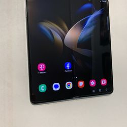 Z Fold 4 Unlocked