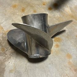 Mercury thunderbolt Propeller LEFTHAND