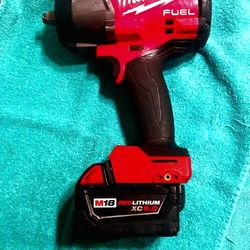 M18 FUEL™ 1/2" High Torque Impact Wrench with Friction Ring

