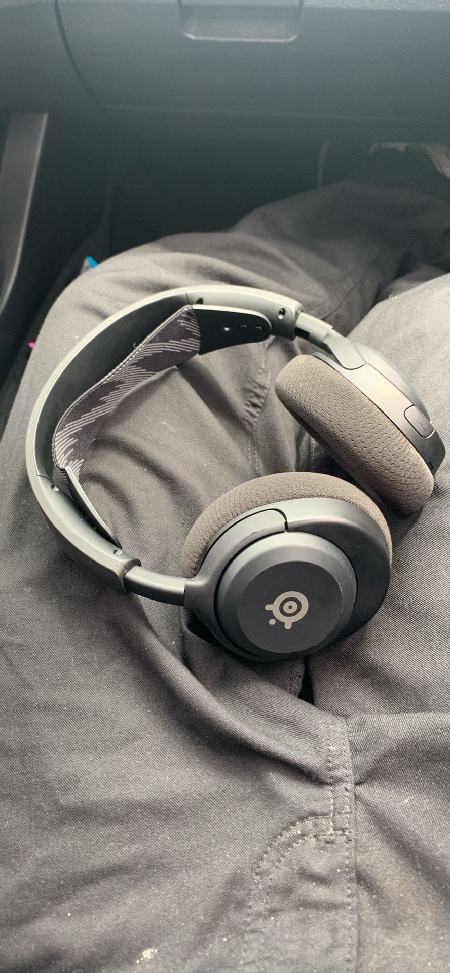 Steel Series Arctic Nova 5