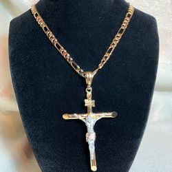 Gold Filled/Oro Laminado Religious Cross Pendant and Necklace