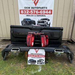 2019 2021 2024 GMC Sierra Denali Rear Clip multi step tailgate With Rear Bumper and led tailights