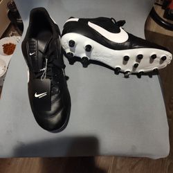 Cleat Sneakers 