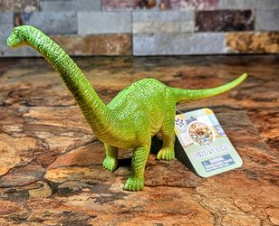 2024-Boley Dinosaur • This Item Is A Green Sauropod Dinosaur Figurine , Specifically A Brachiosaur Or Apatosaurs Model • Featuring Distinctive Long Ne