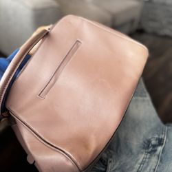 GUESS Los Angeles Pink Bag – Clean & Stylish