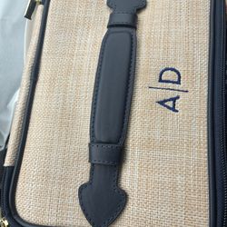 Mark And Gram Contoured And Makeup Organizer