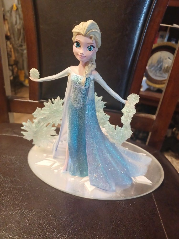 Disney Frozen Elsa Figurine
