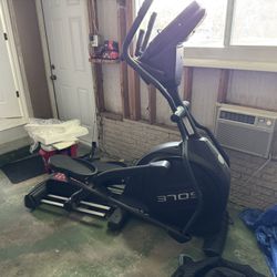 SOLE E25 Elliptical bike